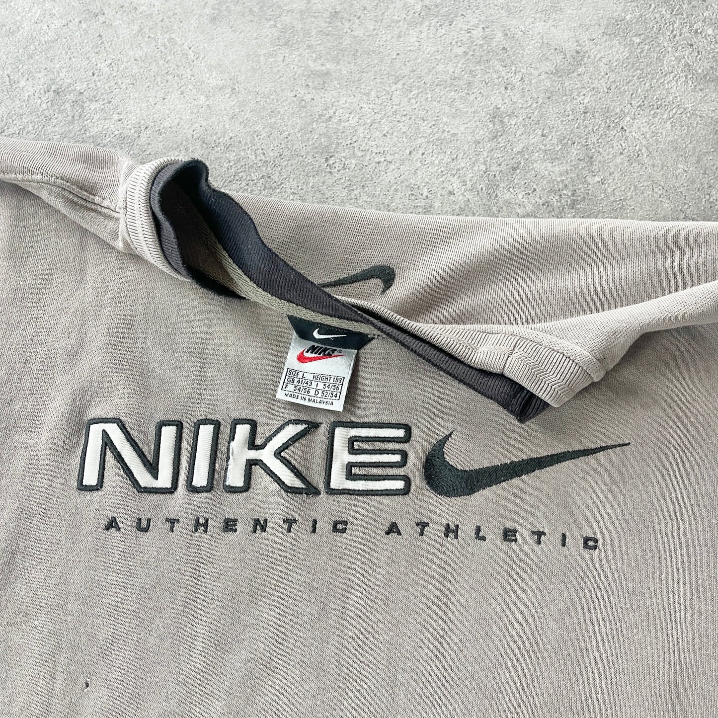 Nike RARE 1990s heavyweight embroidered sweatshirt (L)