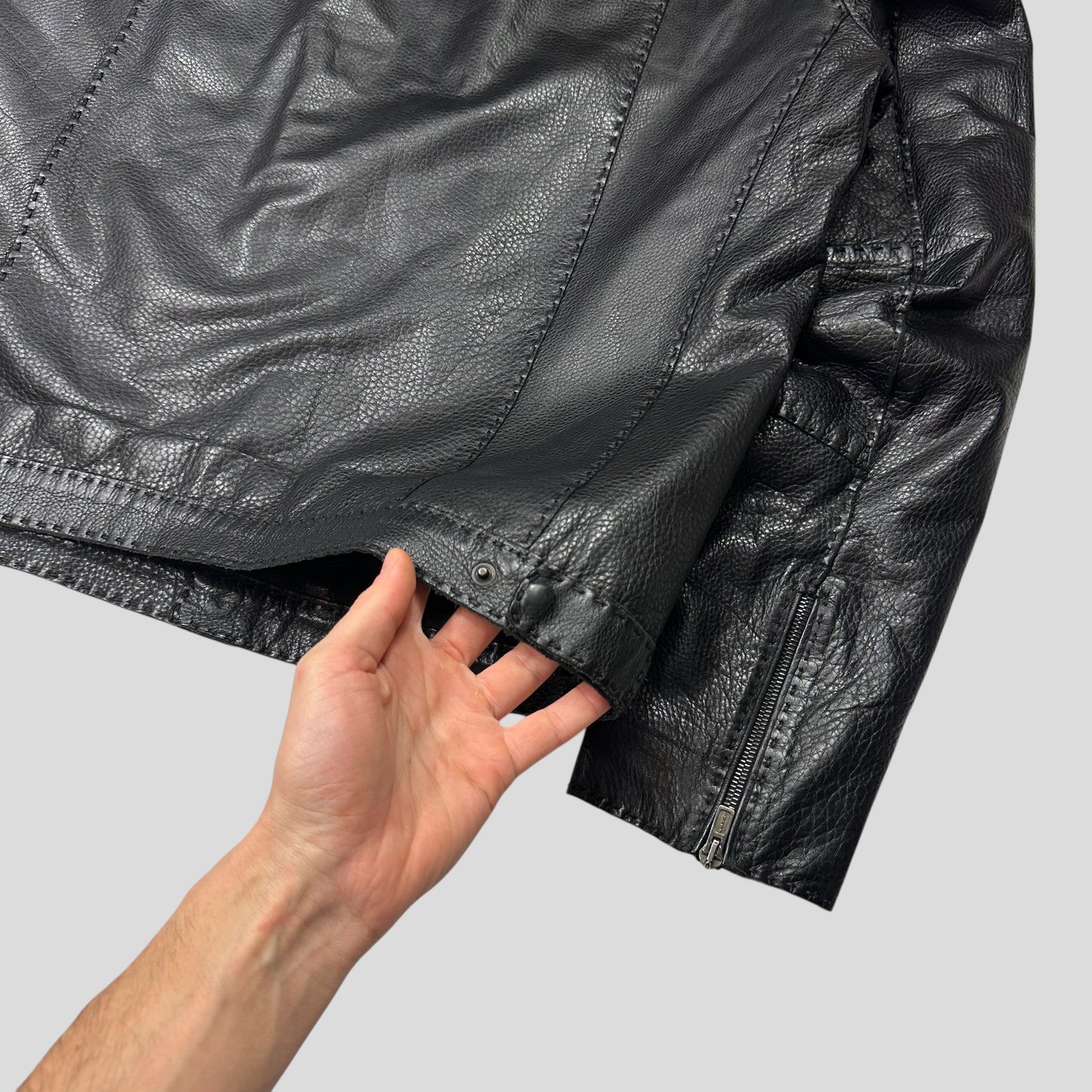 Fendi FF Textured Leather Exaggerated Stitch Moto Jacket - L | Default Title, Black