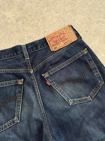 Levi’s 501 Distressed Straight Leg Denim Jeans - W30 - Known Source