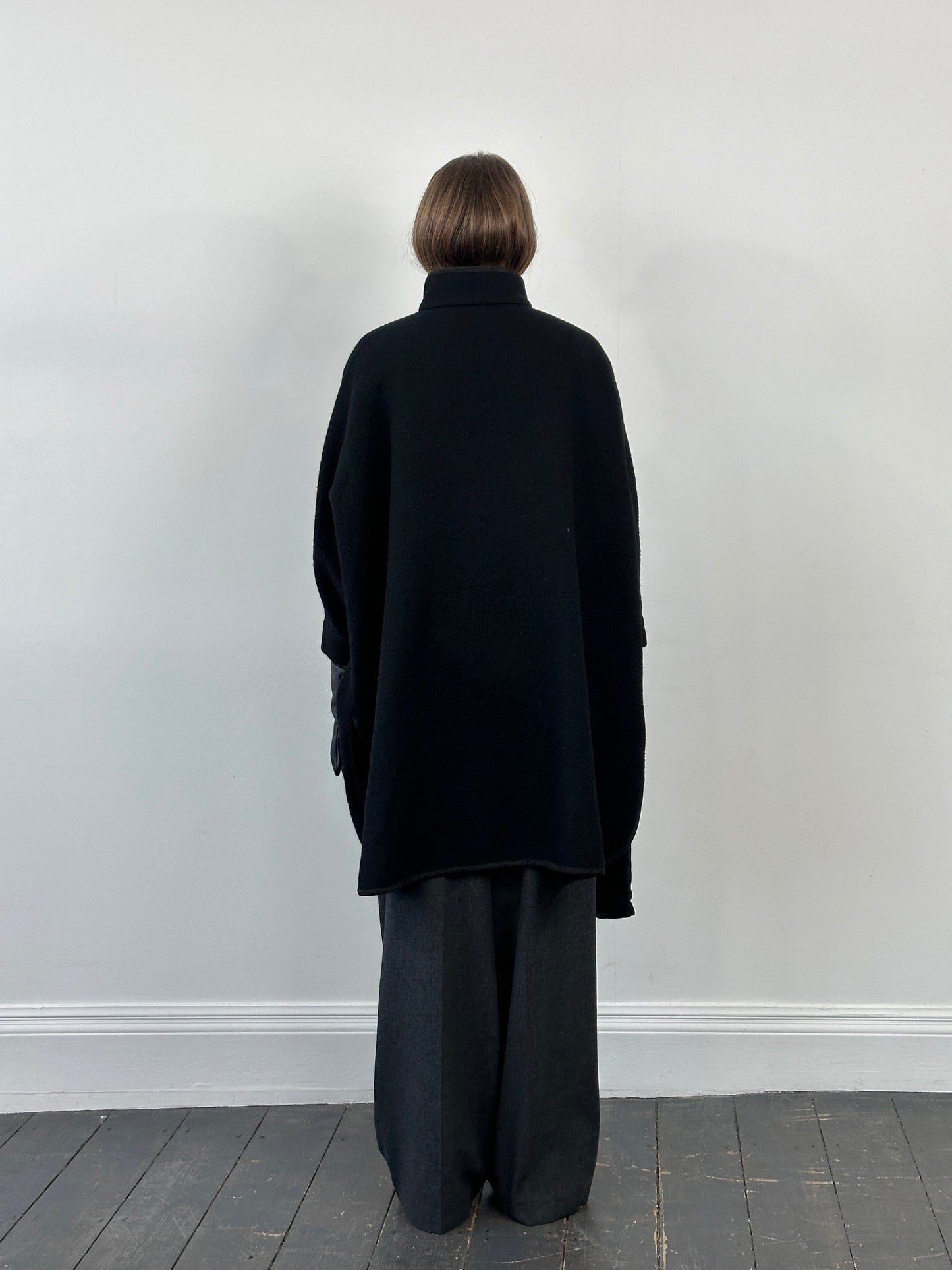 Vinatge 1990s High Neck Wool Cape Coat - L/XL