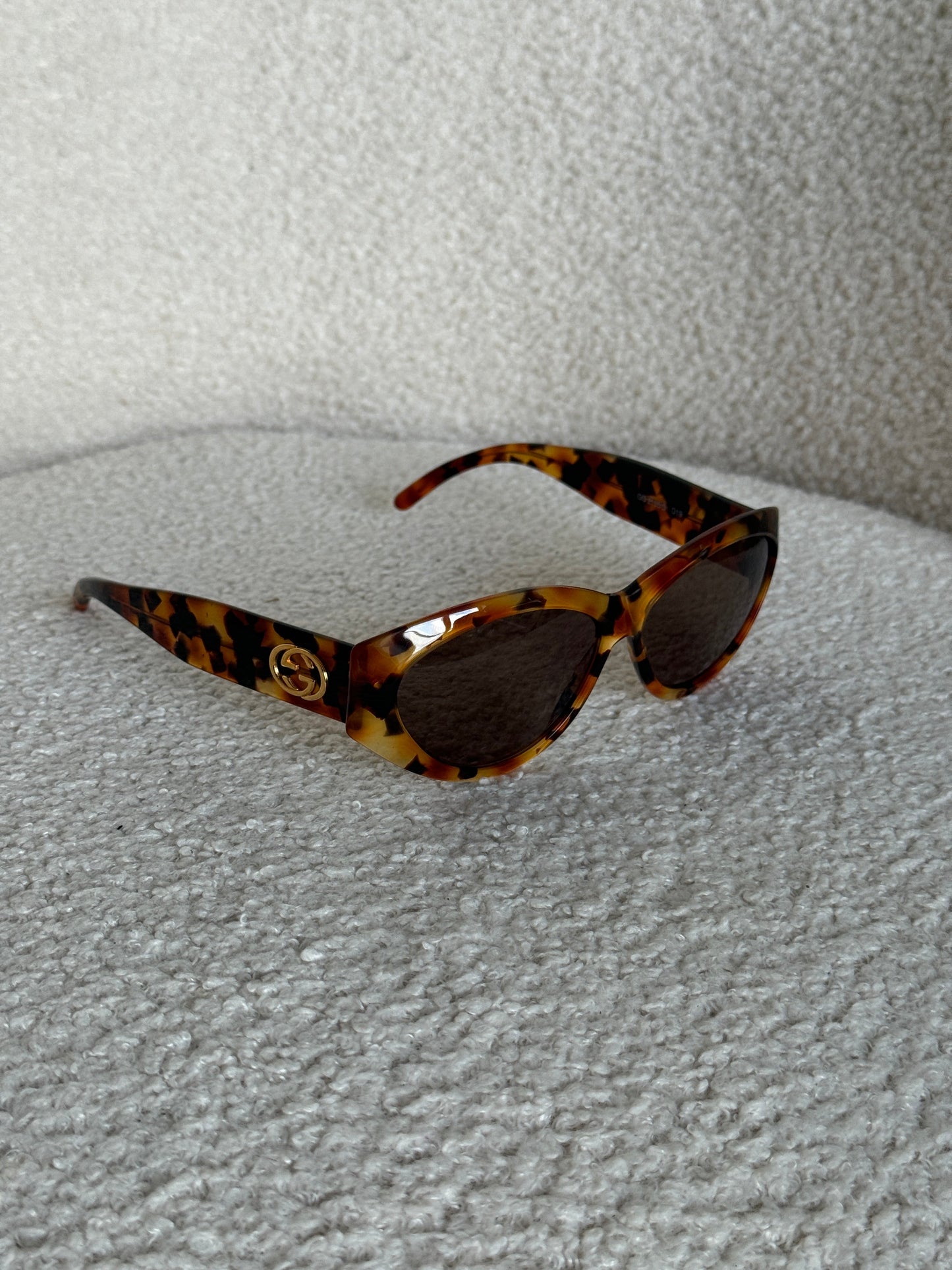 2000s Gucci Tortoise Cateye Sunglasses | O/S, Multicoloured