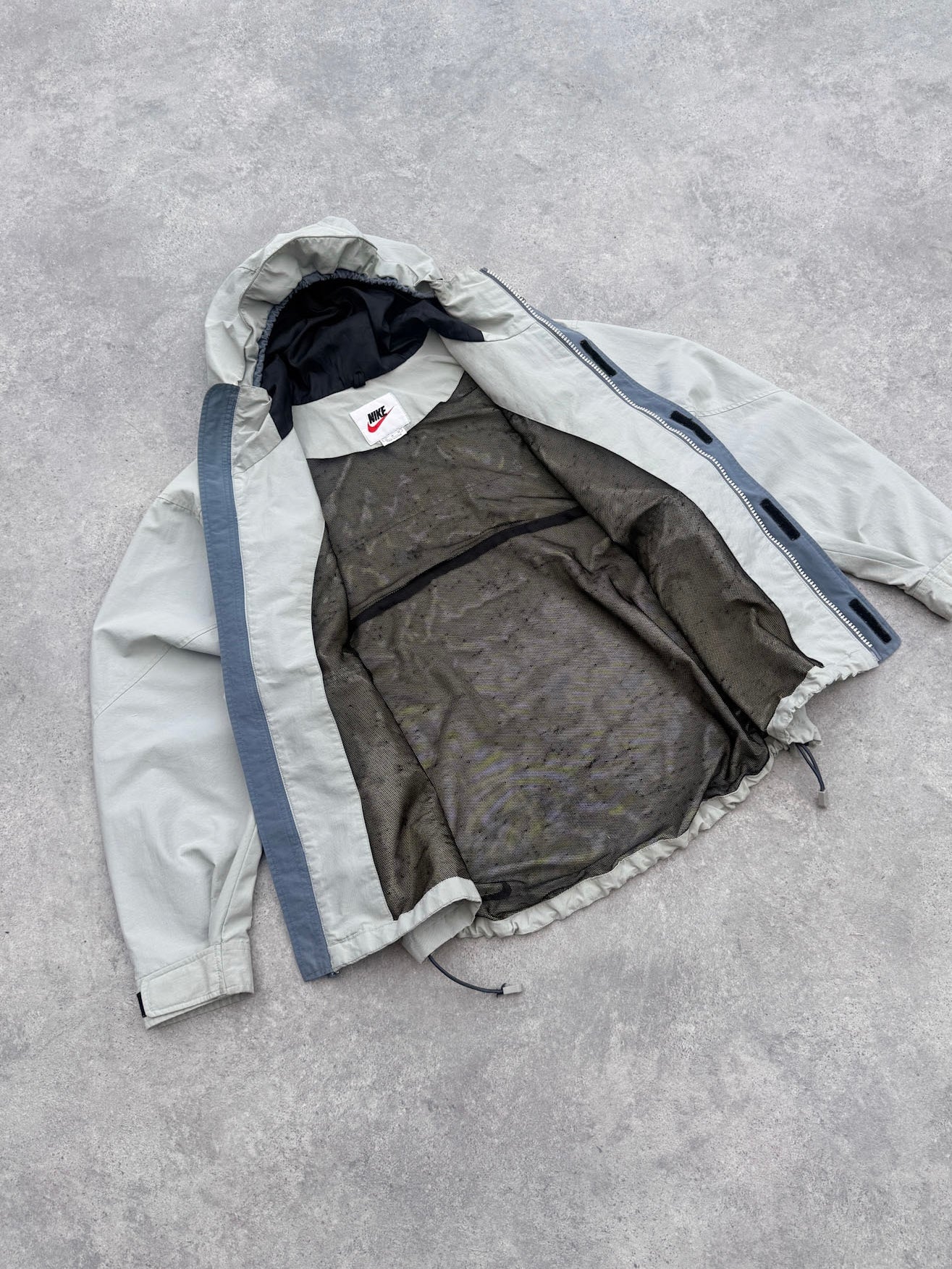 nike acg 1990s lightweight technical waterproof jacket (m) | Default Title, Multicoloured