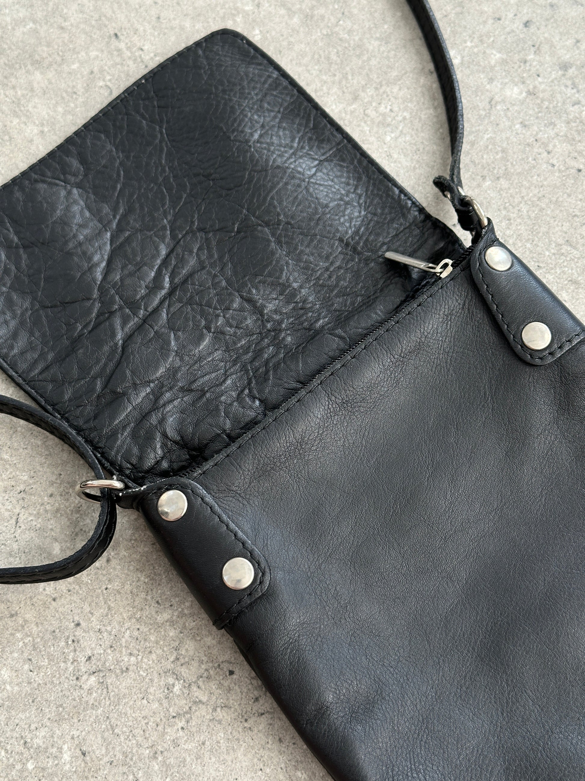 Italian Vintage 1990s Leather Crossbody Bag