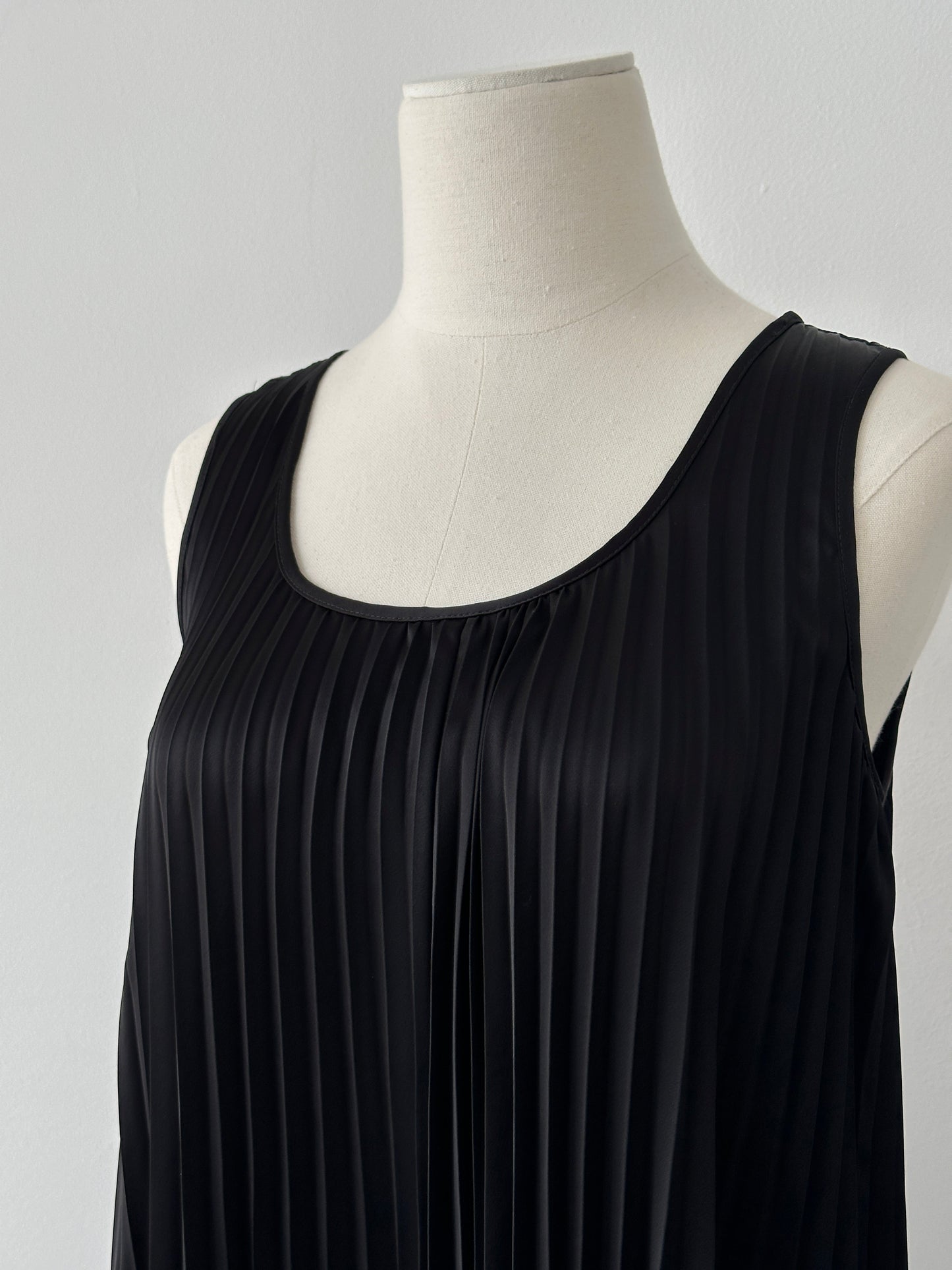 Donna Karan 2000s Sleeveless Pleated Midi Dress - XS-S