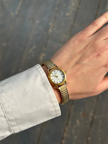Accurist 1990s Gold Tone Quartz Watch