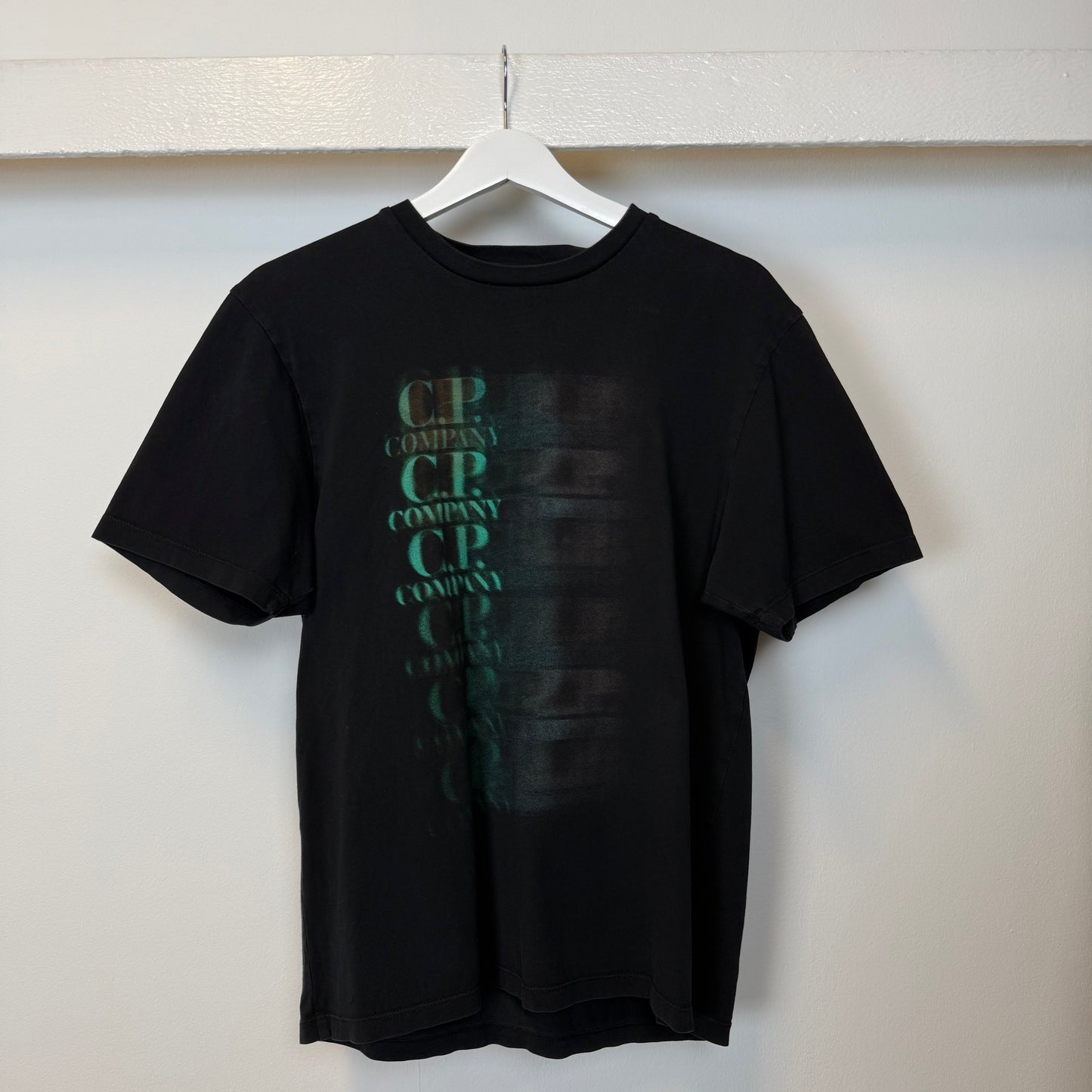 CP Company Fade Logo (M) | Medium, Black