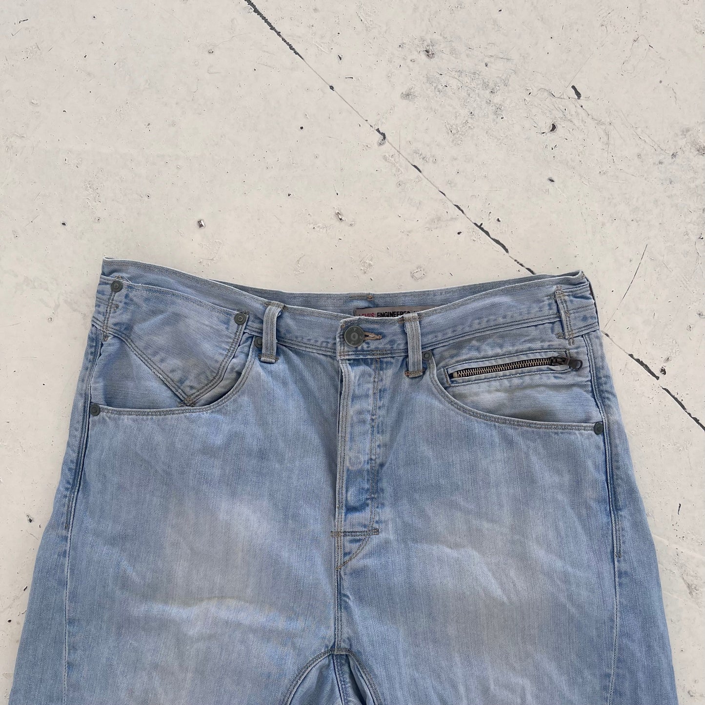vintage levis engineered buckleback shorts | Blue, Red