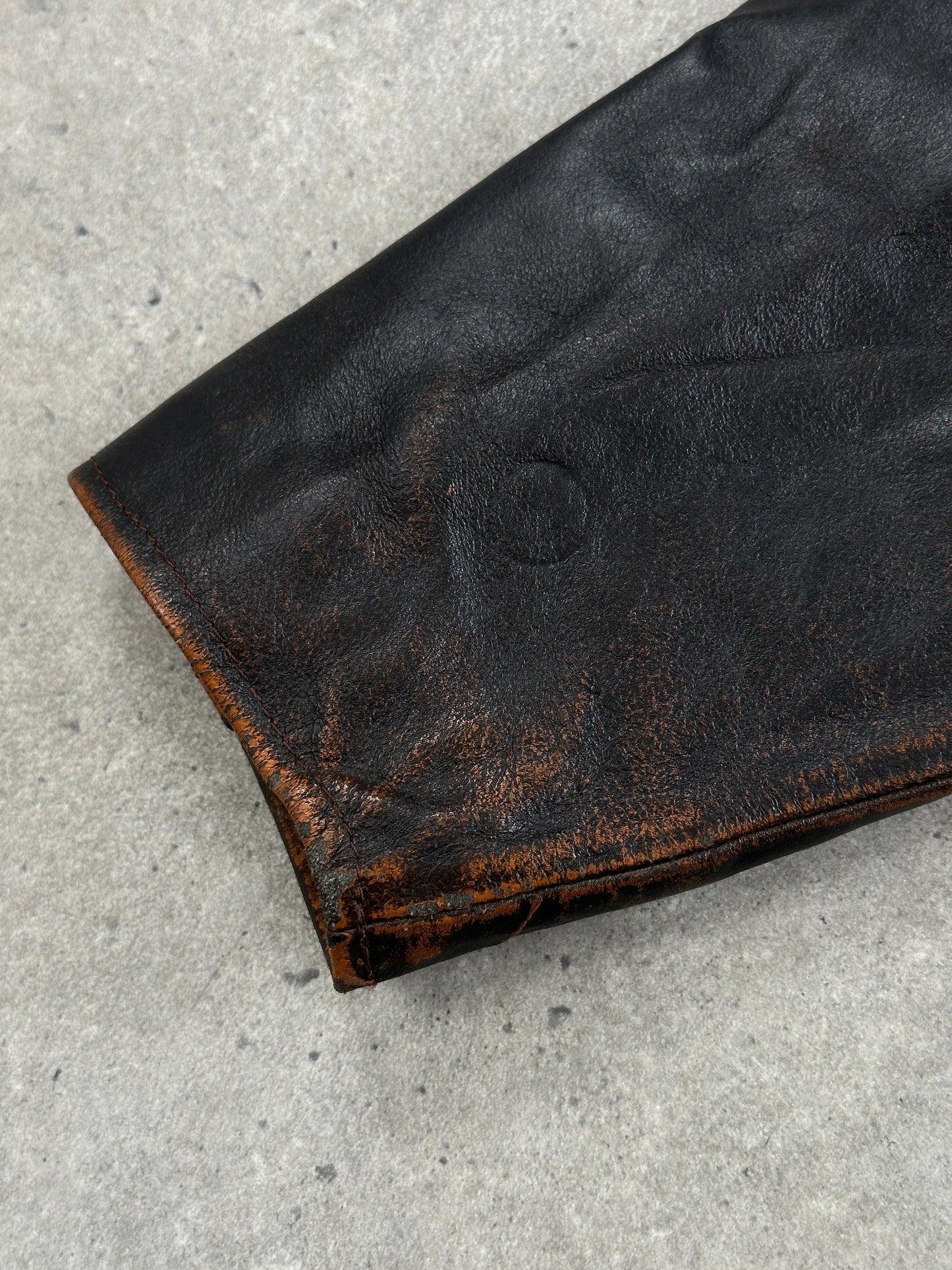 Italian Vintage 1990s Distressed Leather Jacket - L/XL