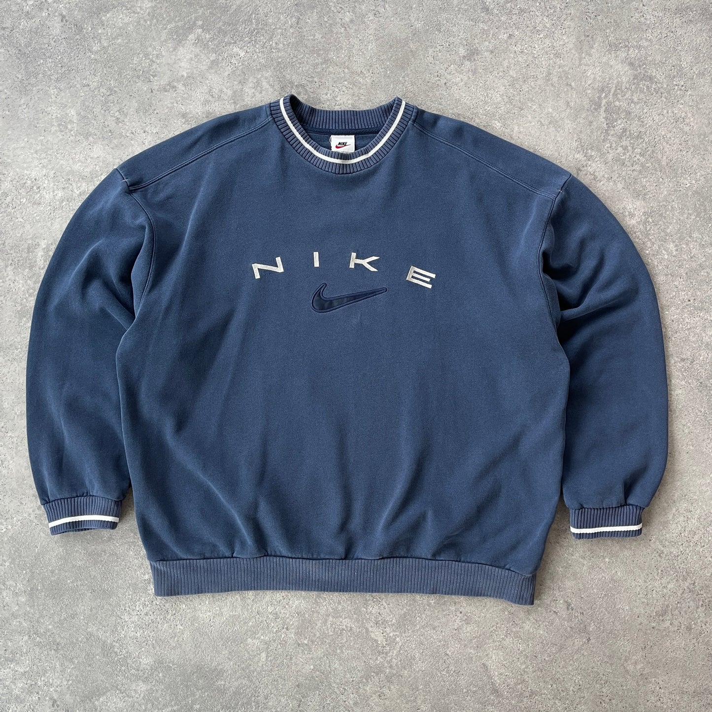 Nike RARE 1990s heavyweight embroidered spellout sweatshirt (XL)