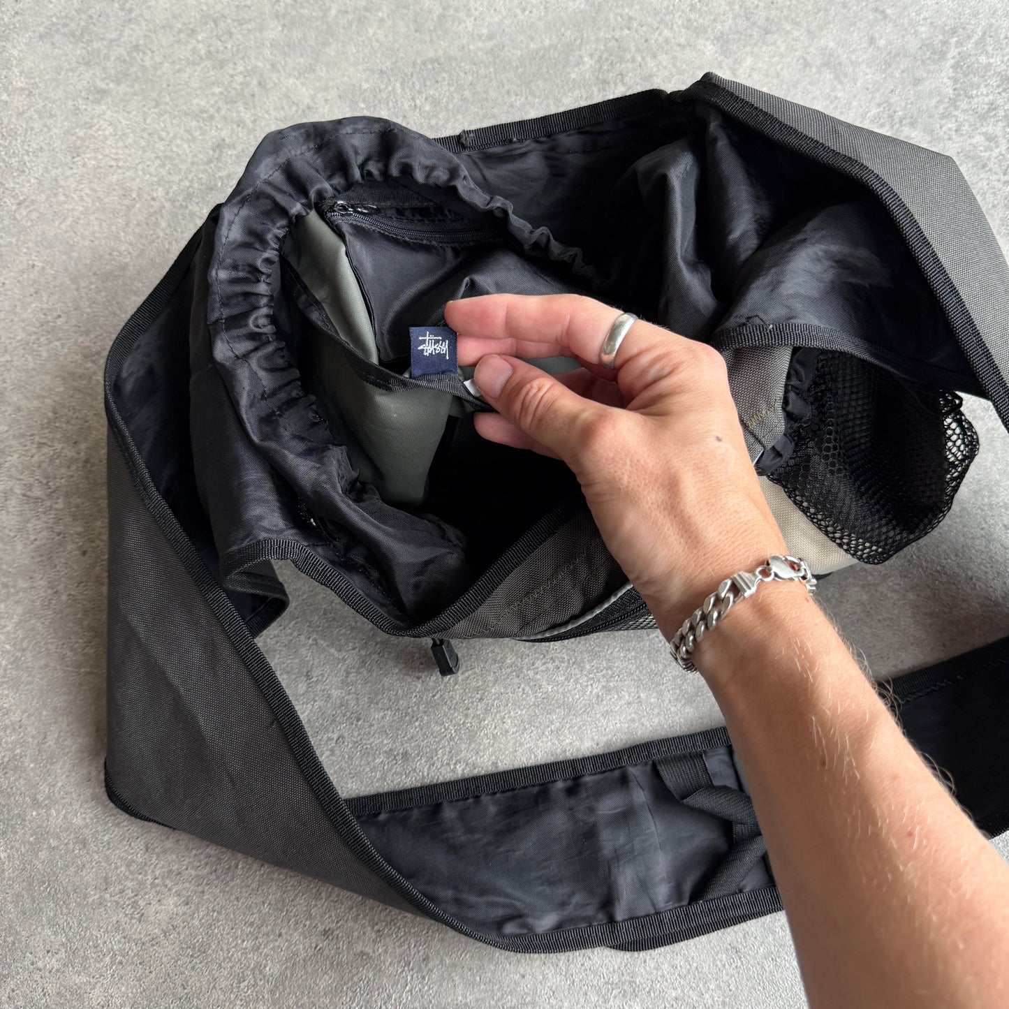 Stussy RARE 1990s technical cross body messenger bag (15”x12”)