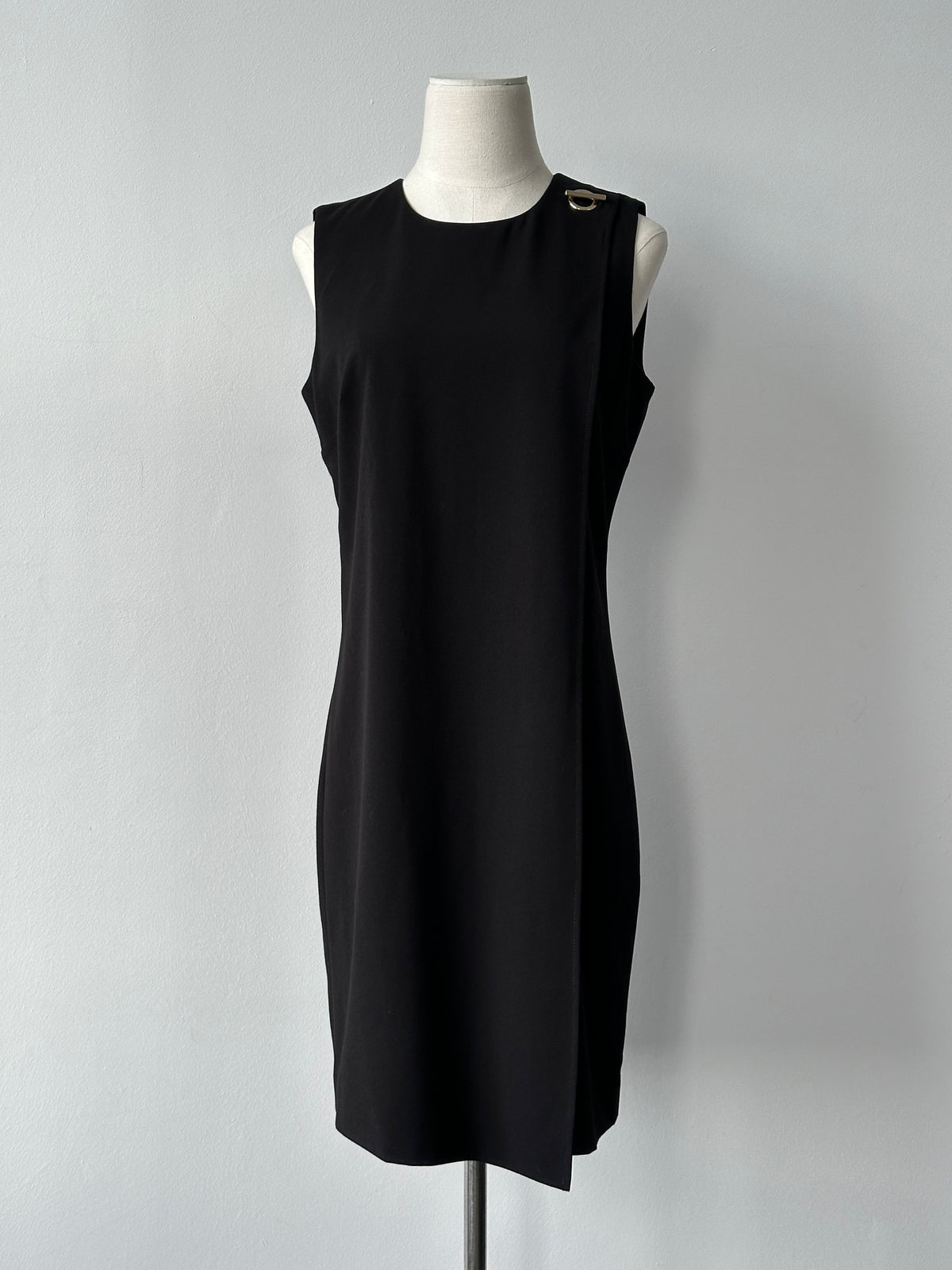 Calvin Klein 2000s Asymmetric Overlay Sleeveless Midi Single Button Dress - M