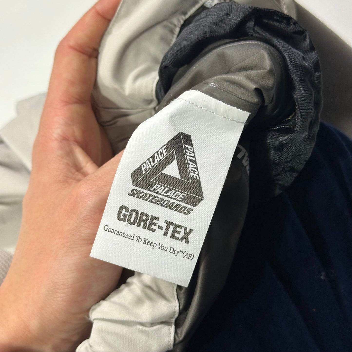 Palace 2023 Gore-Tex Taped Seam R-Tek Cargo Trousers - M