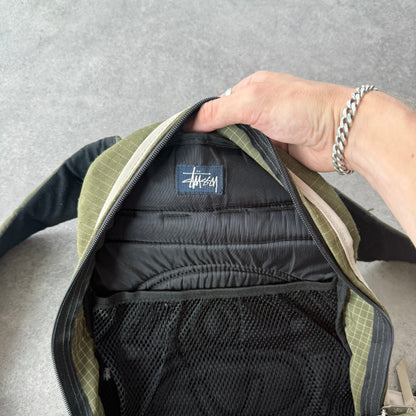Stussy 1990s technical 35L backpack (19”x15”)