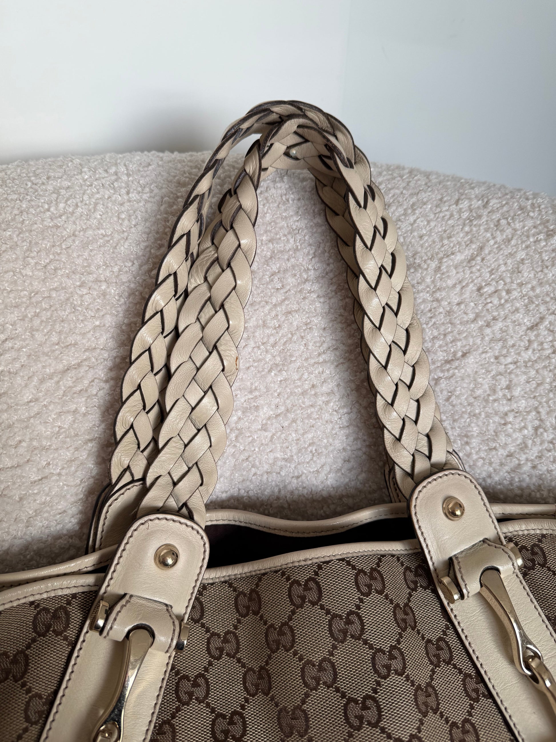 https://cdn.shopify.com/s/files/1/0812/5268/0004/files/63A8872F-A952-4CC1-A1B4-17AE3A4ABFC0.jpg?v=1769428773