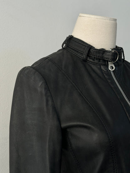 Vintage 2000s fitted moto leather jacket in lamb leather, XS size, showcasing classic collar and zipper details.