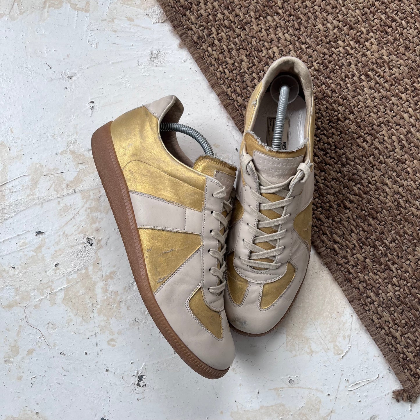 2000s maison martin margiela gats | uk9-eu43, Beige and Gold