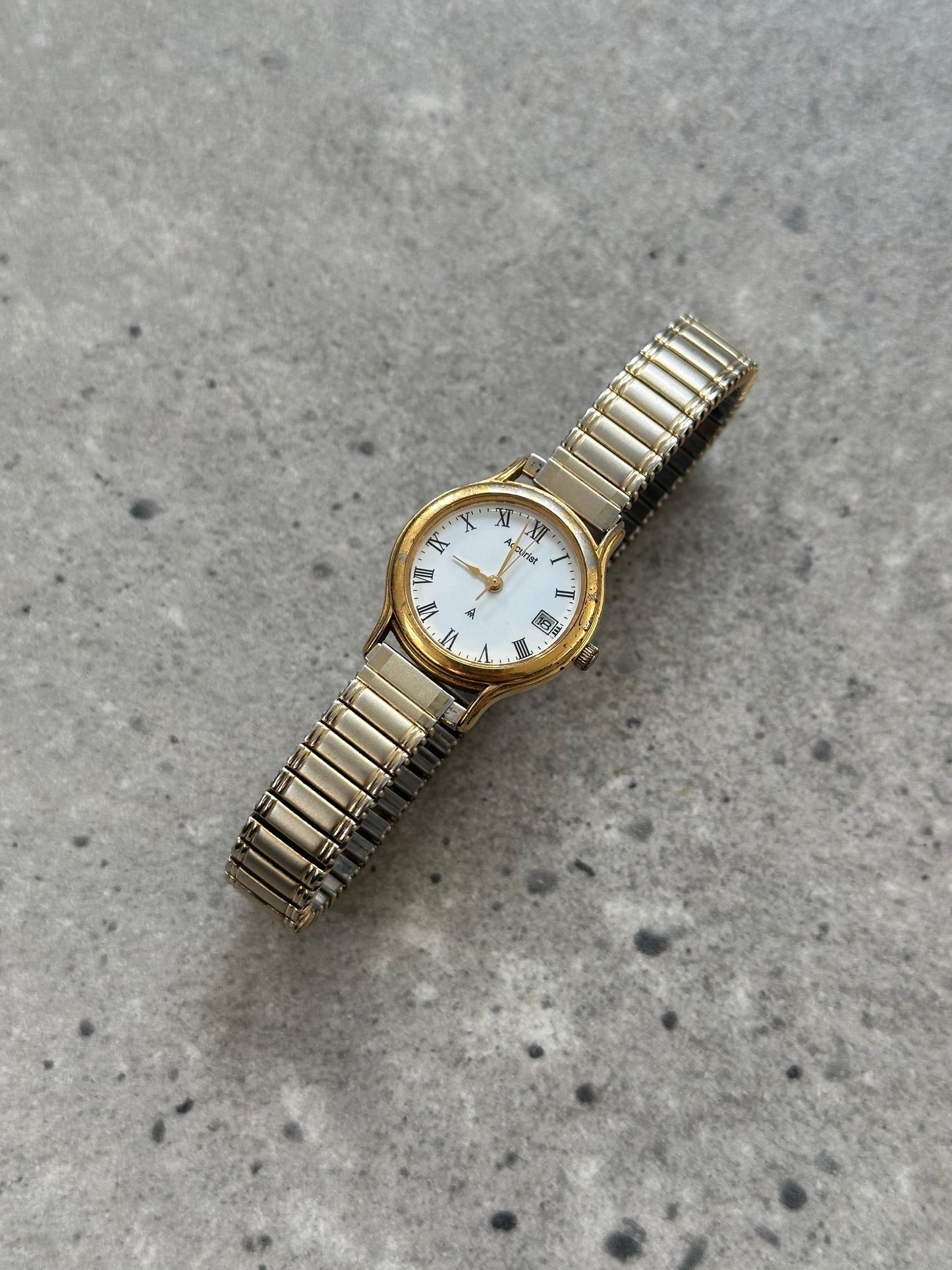 Accurist 1990s Gold Tone Quartz Watch