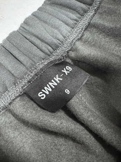 https://cdn.shopify.com/s/files/1/0909/3598/4473/files/668E7533-90C0-4AE8-ADB0-6CE2D673782B.jpg?v=1767182822