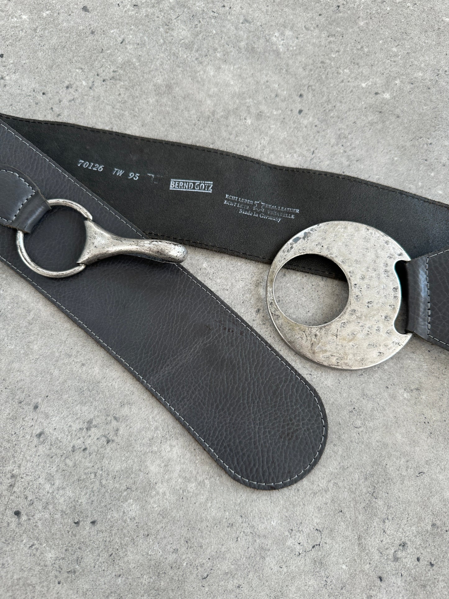 Vintage 1990s Chunky Circular Leather Belt - W35