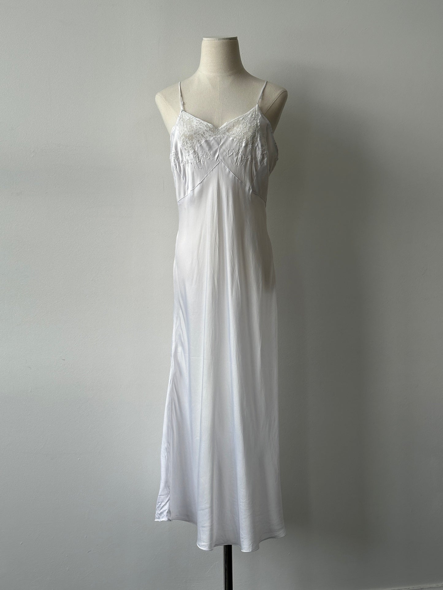Vintage 2000s Satin Lace Sleeveless Floor Length Dress - M