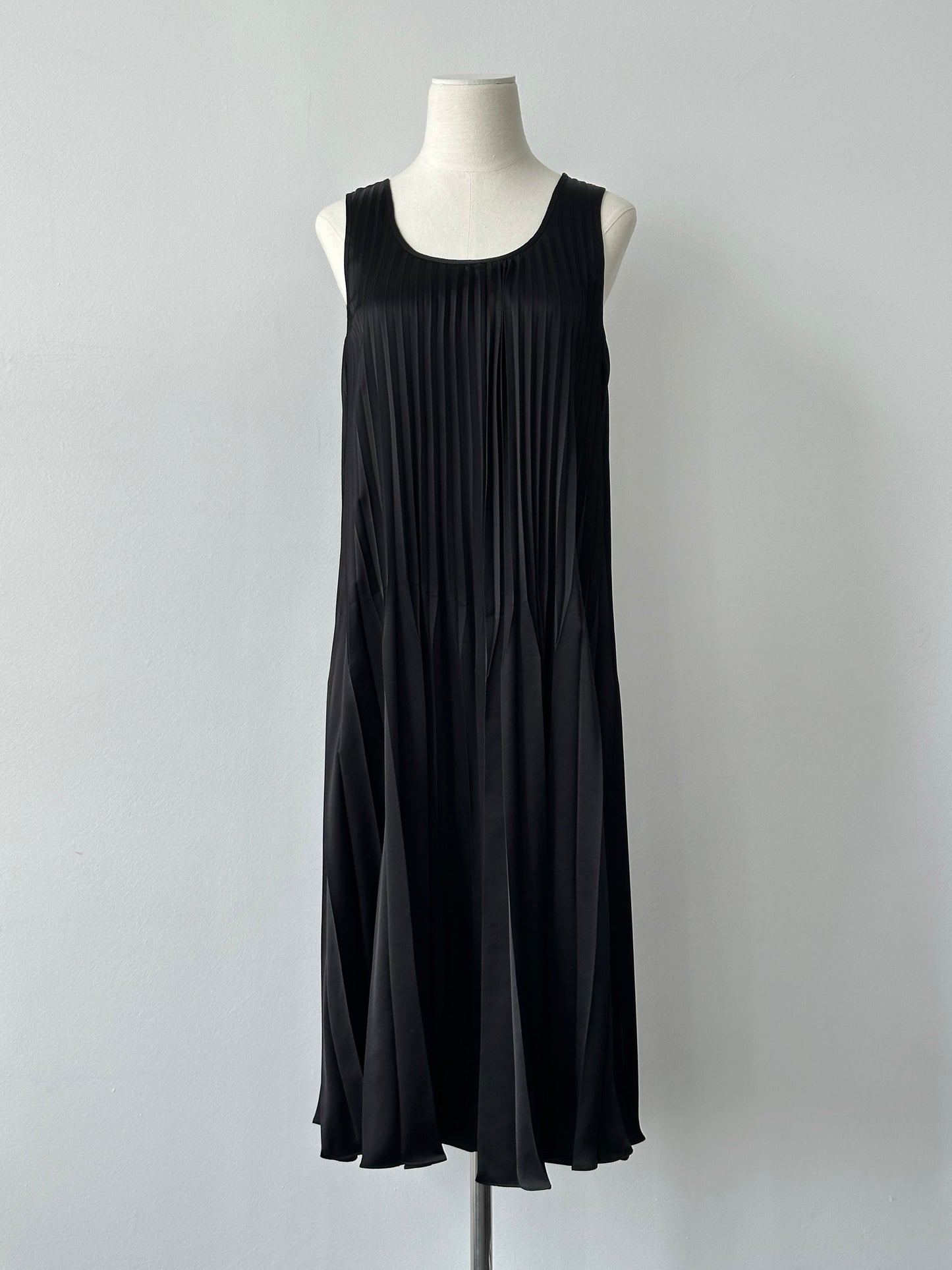 Donna Karan 2000s Sleeveless Pleated Midi Dress - XS-S