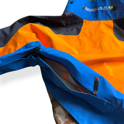 2009 Berghaus x Griffin GoreTex Pro Shell Jacket (L) | Large, Red