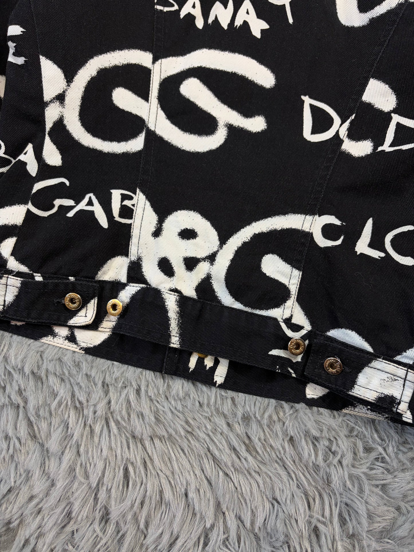 Dolce & Gabbana 2001 Graffiti Logo Cropped Denim Jacket - XS | O/S, Black