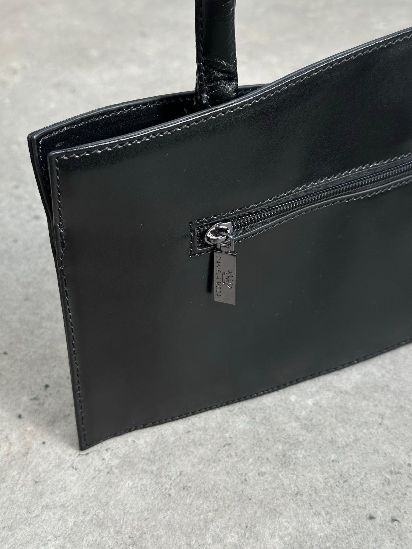 Italian Vintage 2000s Curved Leather Hand Bag