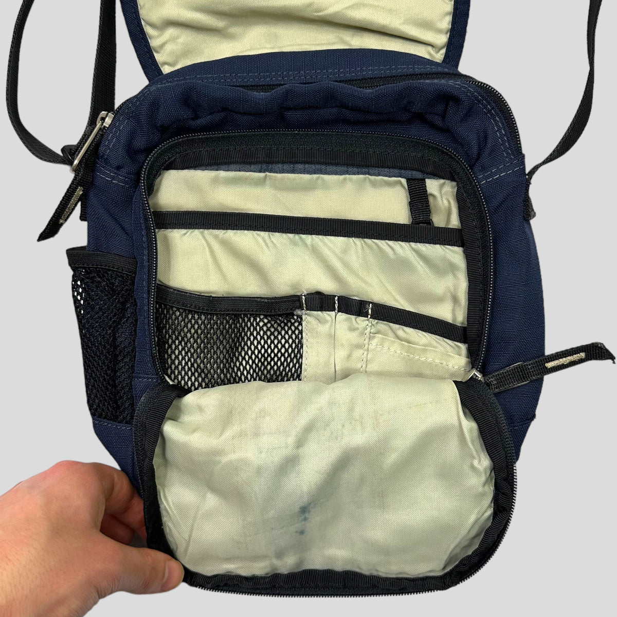 Nike 2003 Ripstop Multipocket Crossbody Bag | O/S, Navy