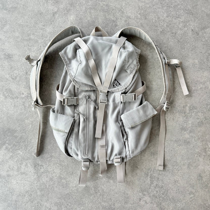 Nike ACG 1990s Steel City 35L backpack (22”x15”)