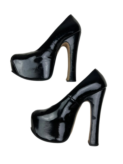 Vivienne Westwood F/W 1990 Portrait Collection elevated platforms