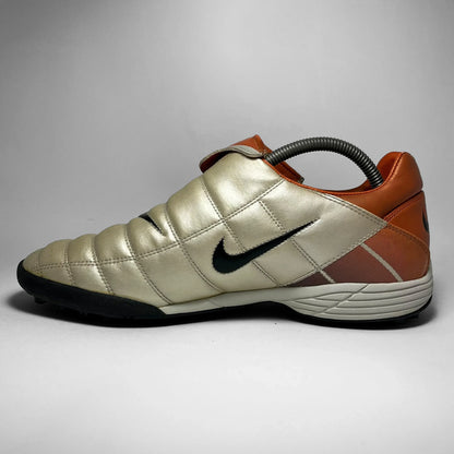 Nike Total 90 II TF (2003)