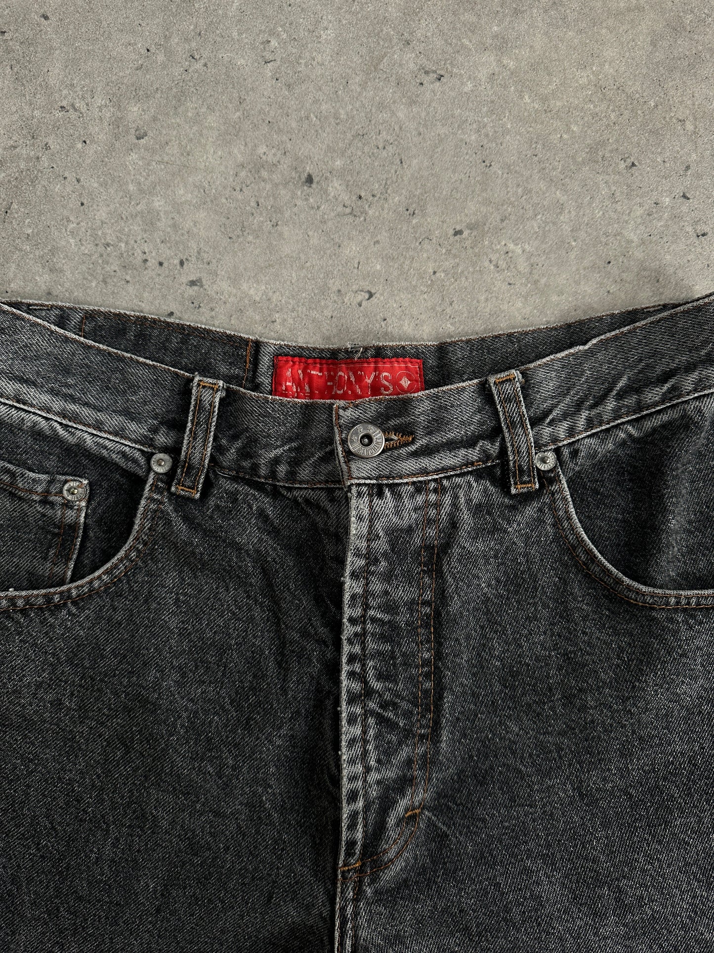 Italian Vintage 1990s High Waisted Straight Leg Denim Jeans - W28