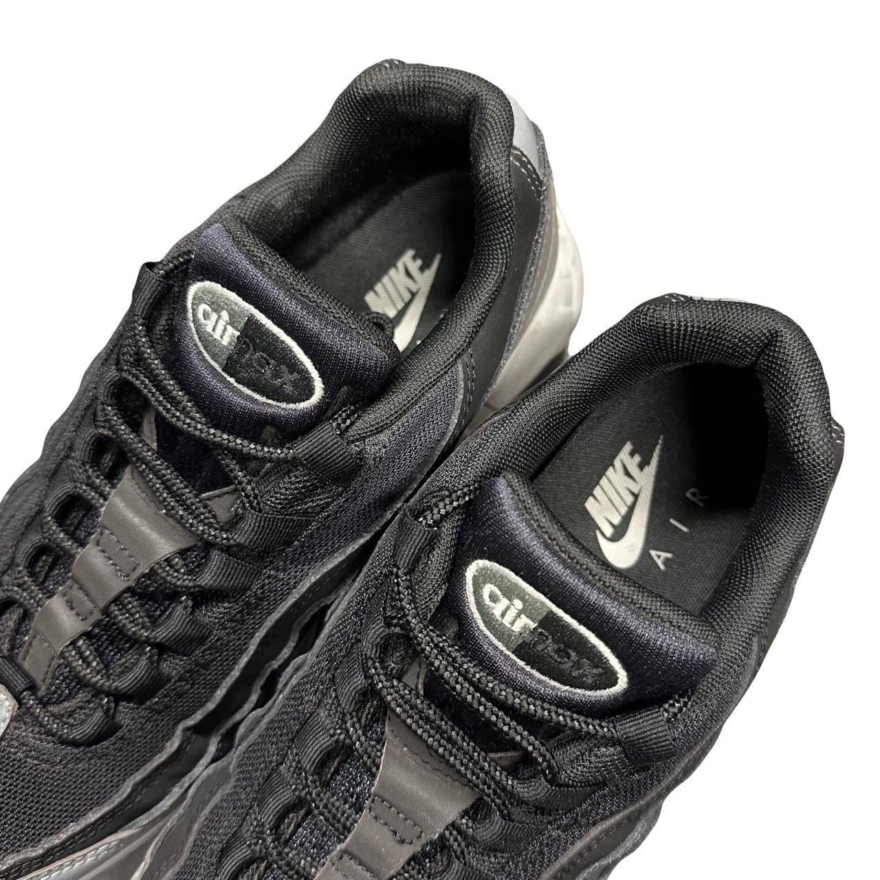 Nike Air max 95 In Grey & Black (7UK/8US)
