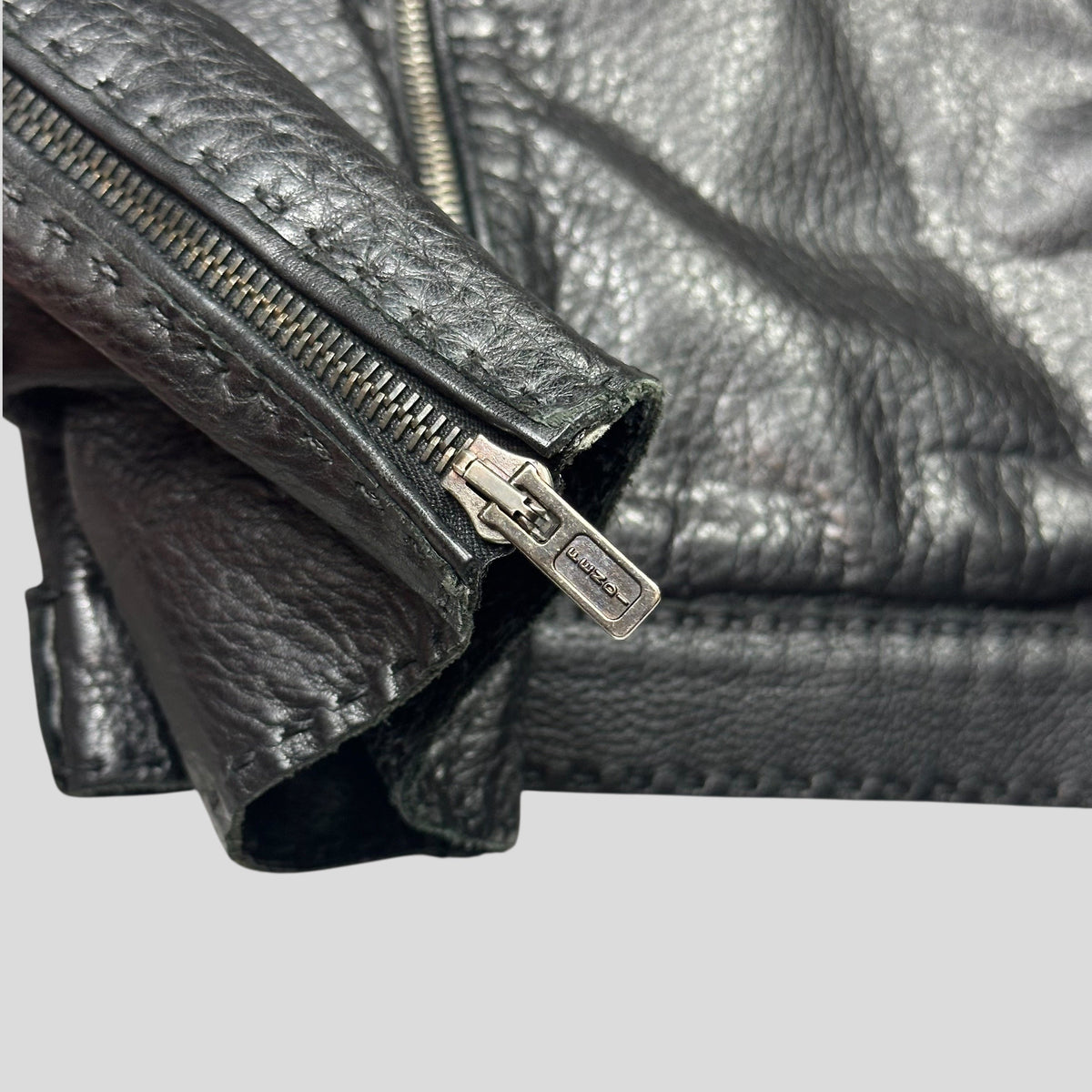 Fendi FF Textured Leather Exaggerated Stitch Moto Jacket - L | Black