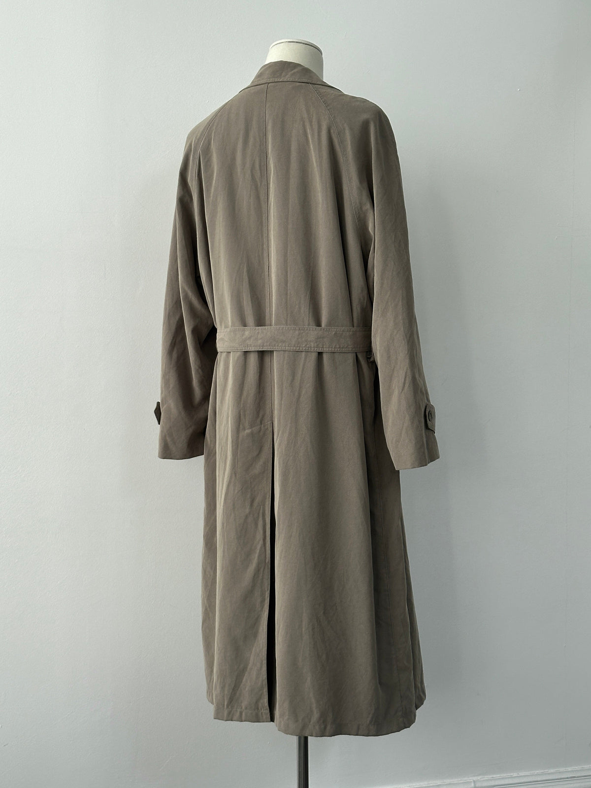 Ralph Lauren Chaps 1990s belted trench coat in XL-XXL, showing classic design with belt, double-breasted front, and tailored fit.