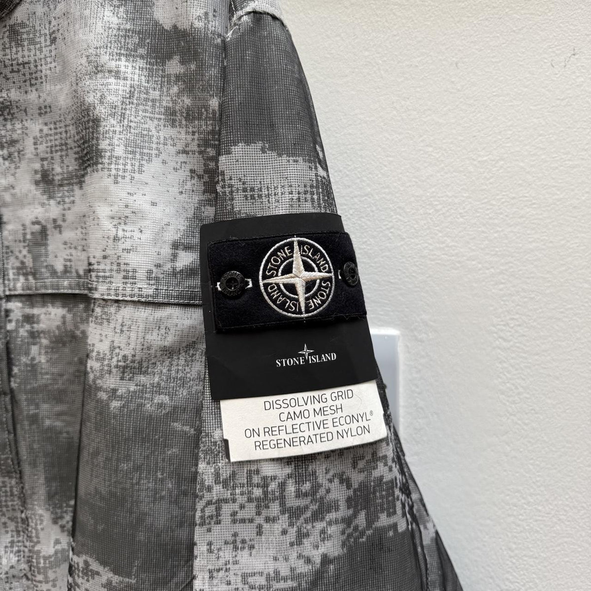 Stone Island 2024 DSM Dissolving Grid Camo Mesh reflective Nylon Parka Jacket (L) | Large, Camo