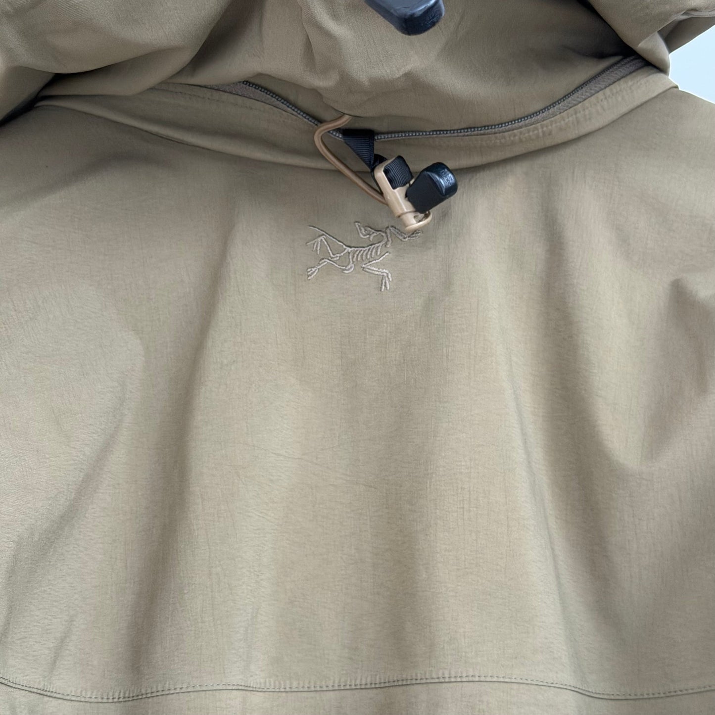 arc’teryx leaf gen one khaki green goretex windbreaker | O/S, Green