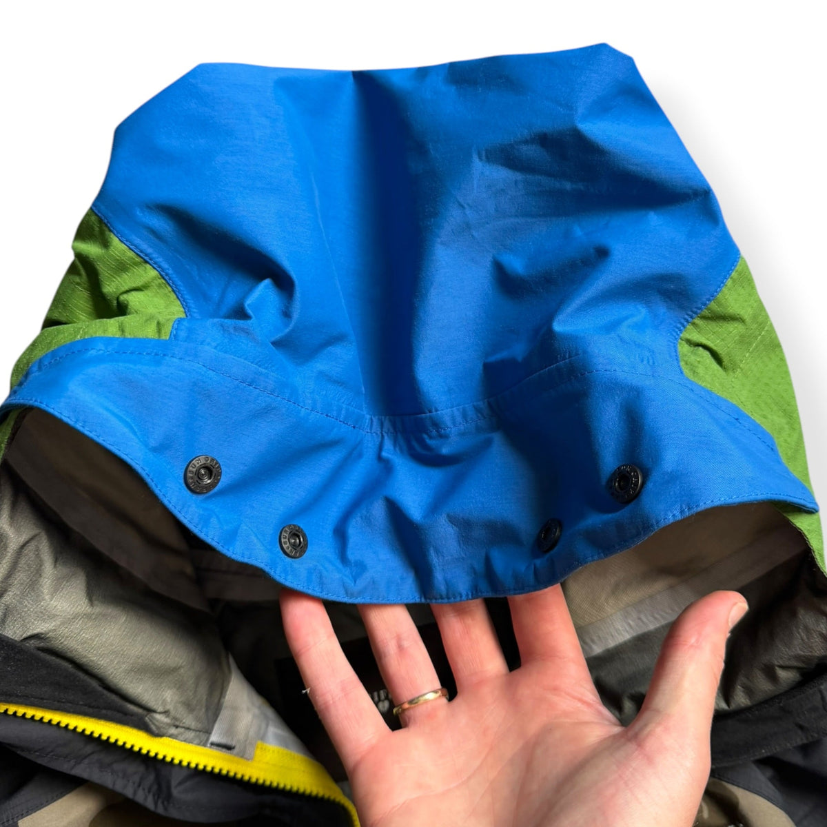 2009 Berghaus x Griffin GoreTex Pro Shell Jacket (L) | Large, Red