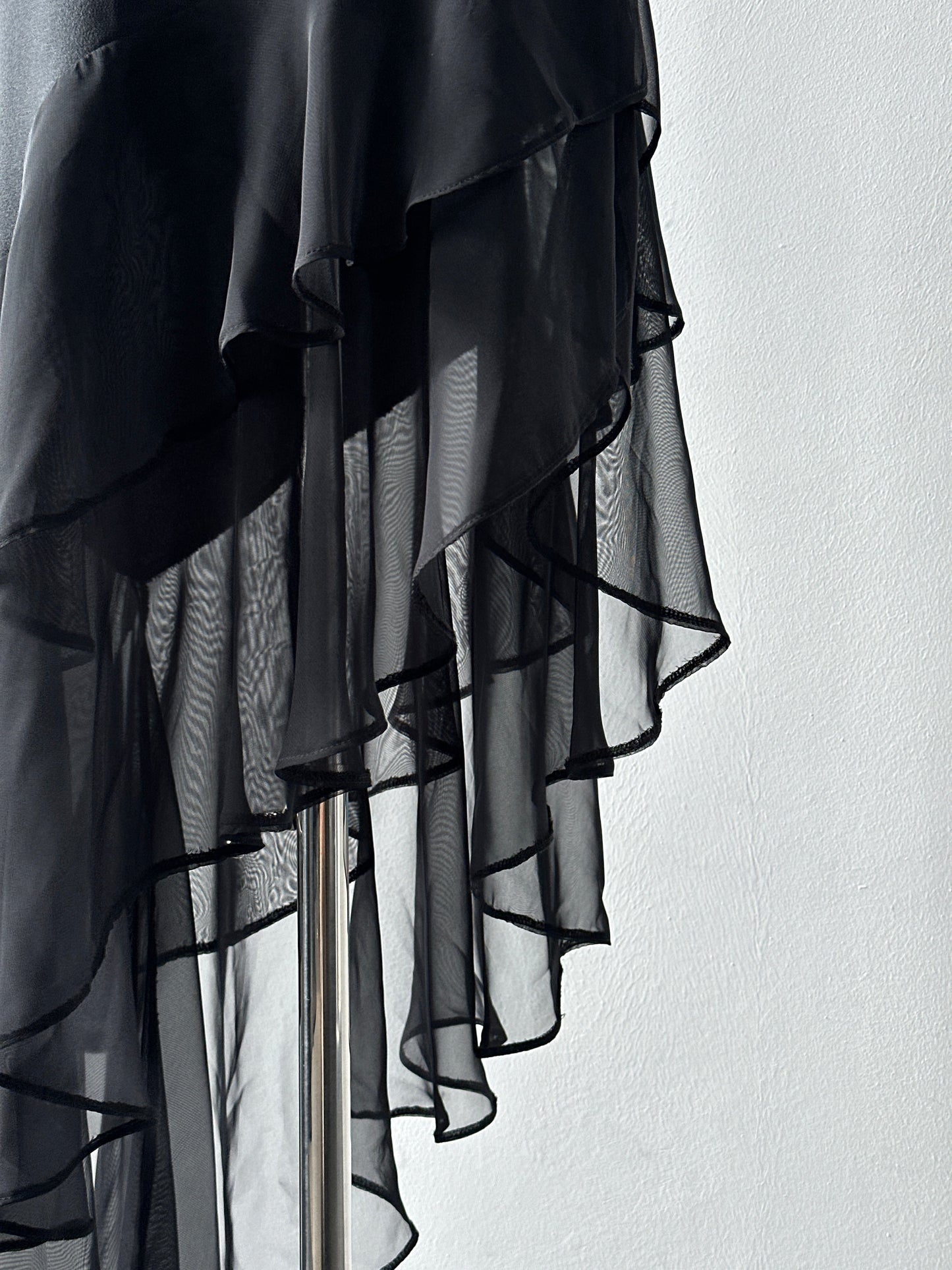 British Vintage 1990s Asymmetric Ruffle Midi Skirt - W28