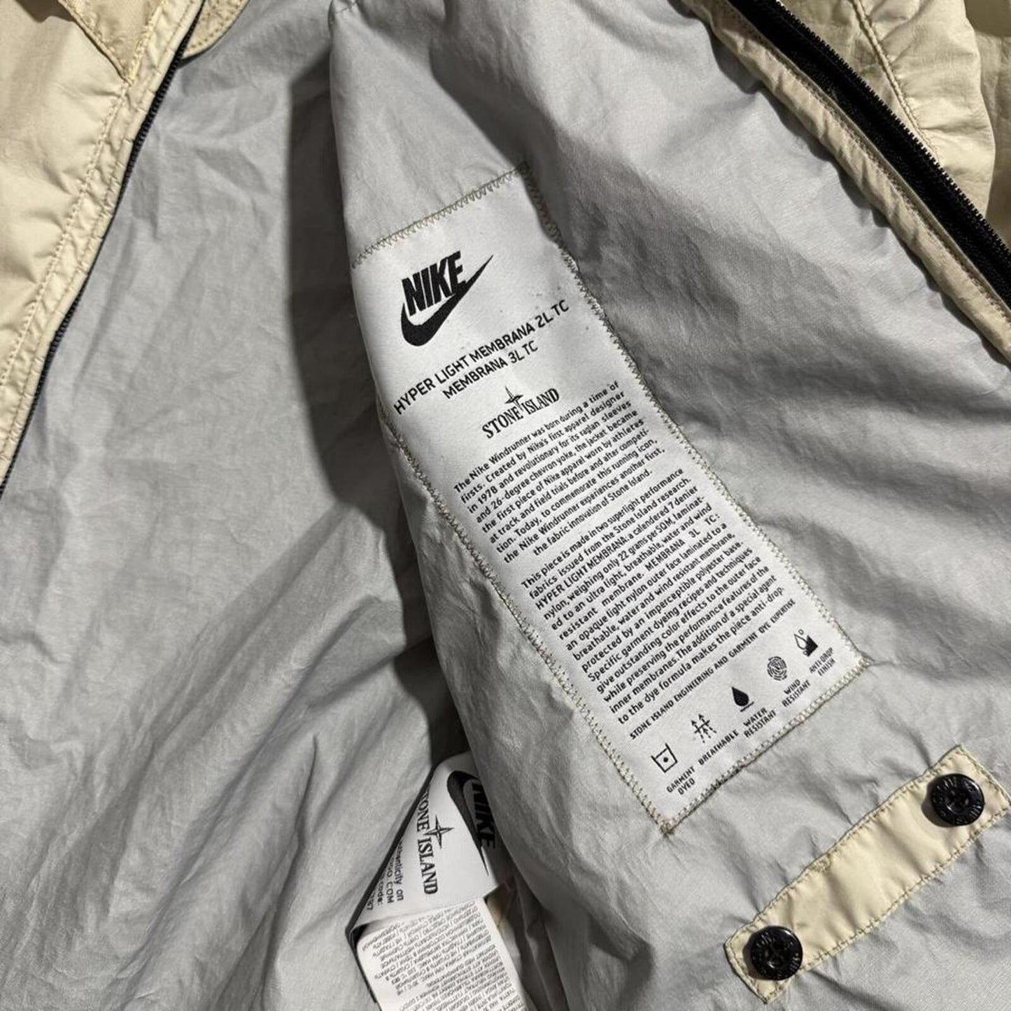 Stone Island Hyper Light Membrana Packable Jacket | Large, Beige