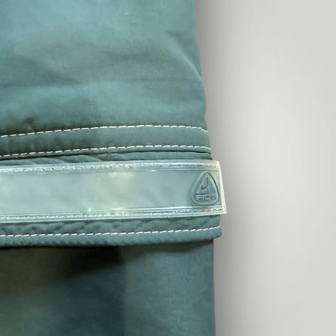 Nike ACG 2000's Deadstock Technical Shorts 38"