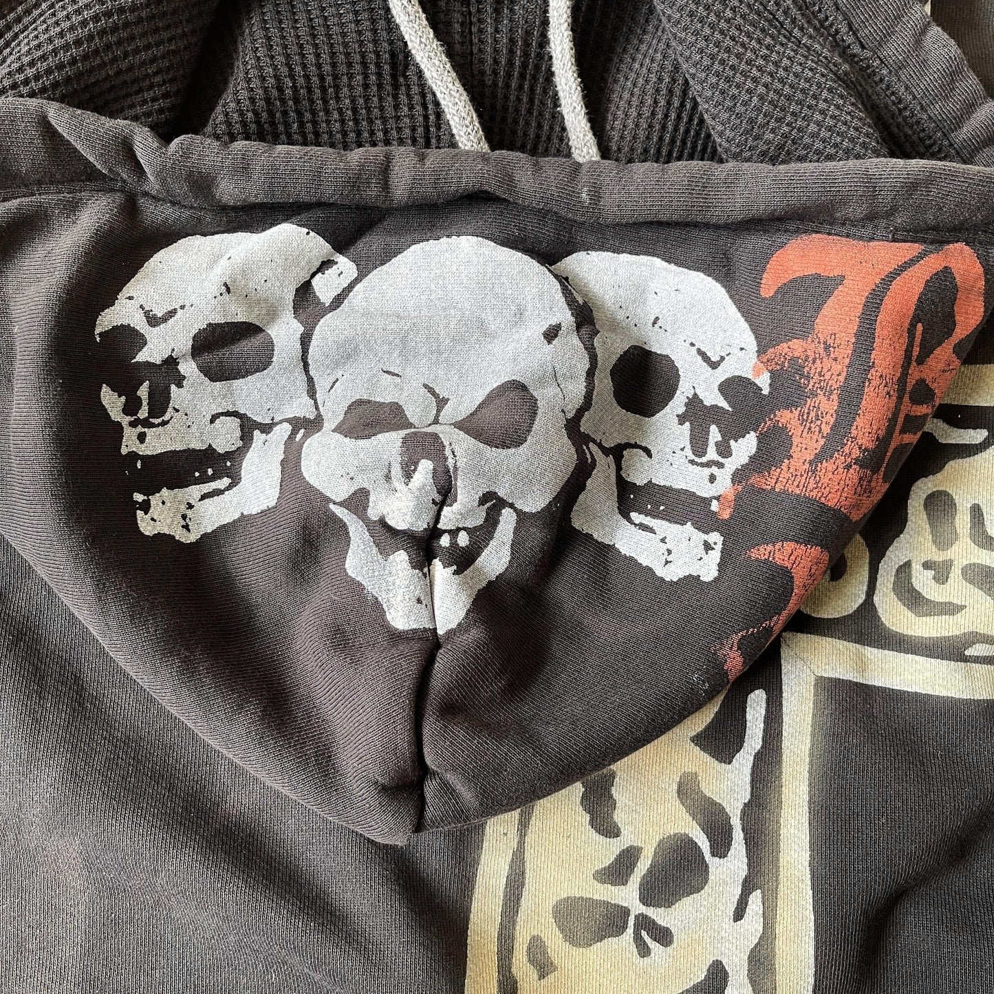 The Great China Wall 'Rock' Hoodie - L