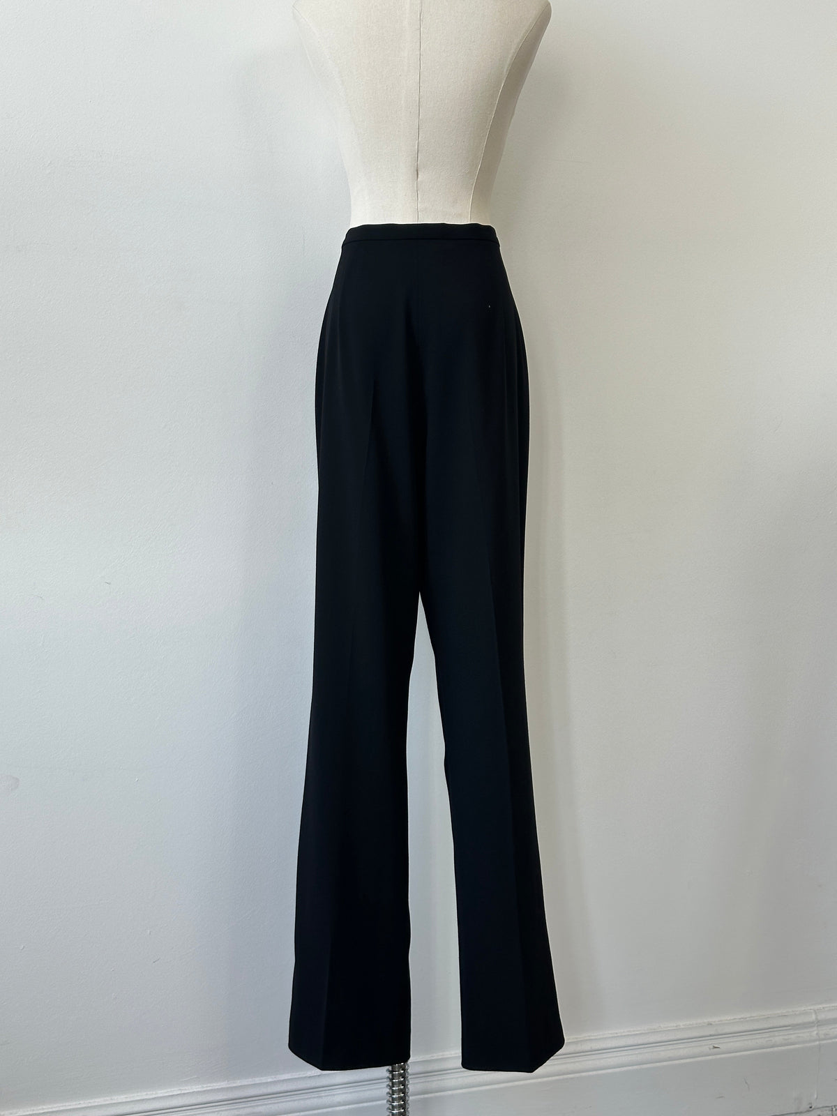 Max Mara 1990s pure wool straight leg trousers in W28, shown in a classic, tailored fit with a smooth waistband and clean lines.