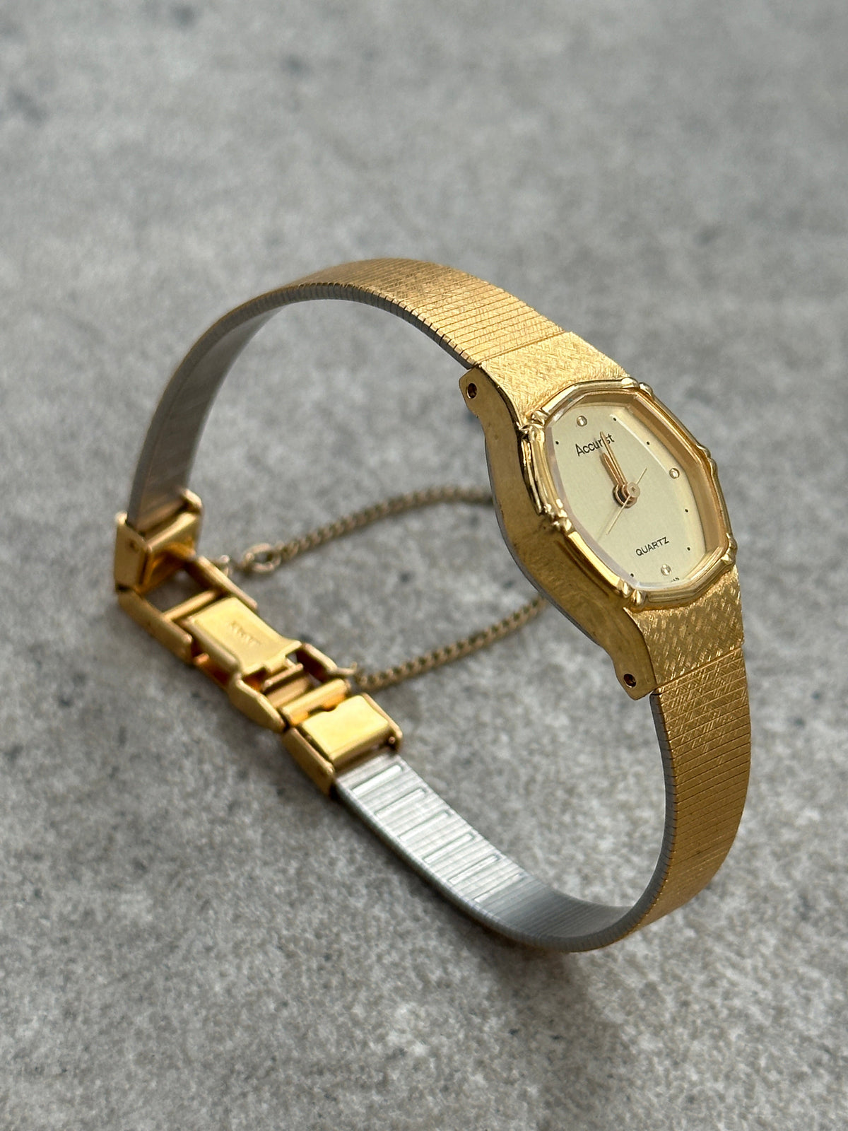 Vintage Accurist 1990s Gold Tone Bracelet Watch