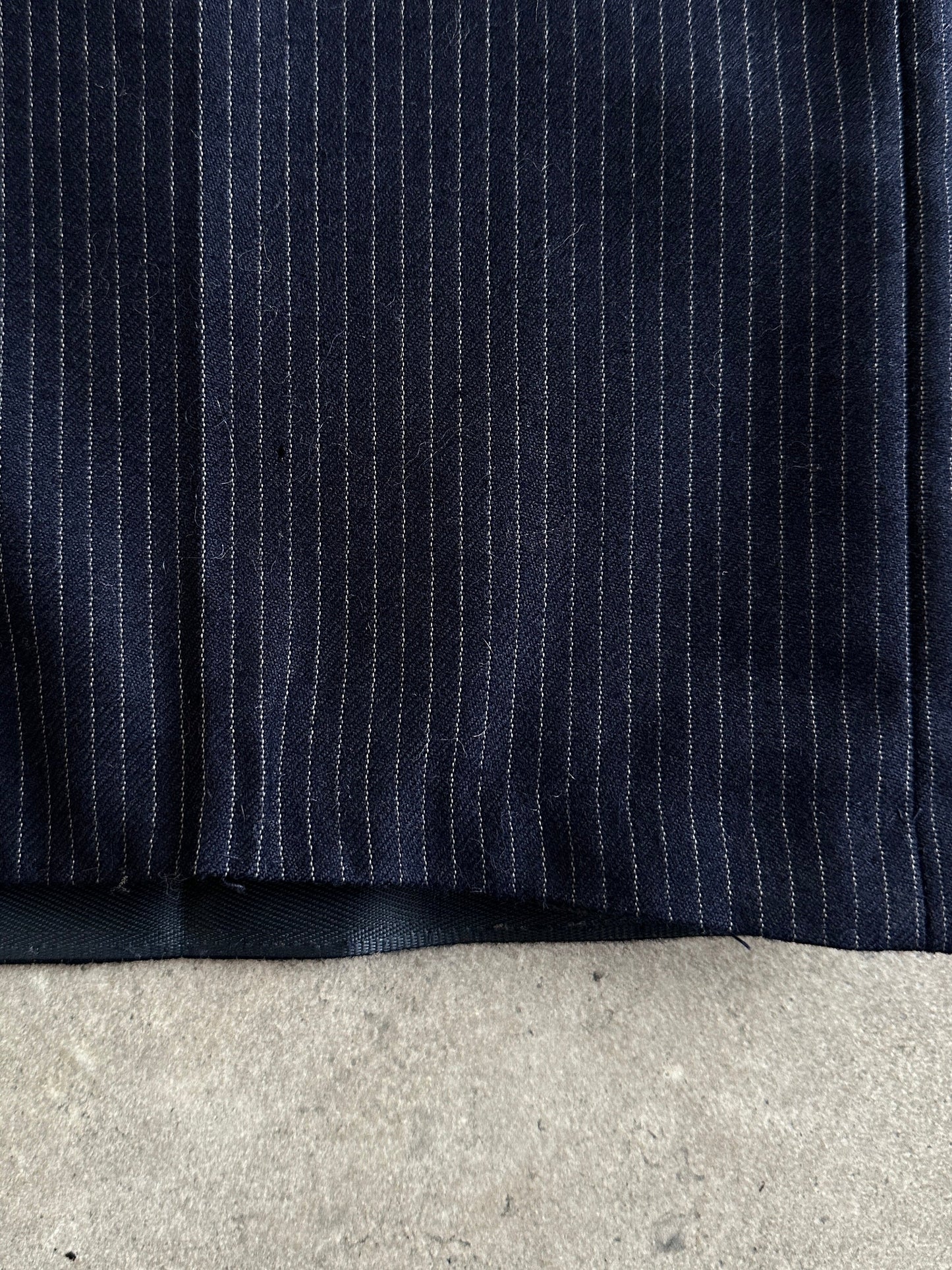 Vintage 1990s Pinstripe Pure Wool Suit - 40R/W28