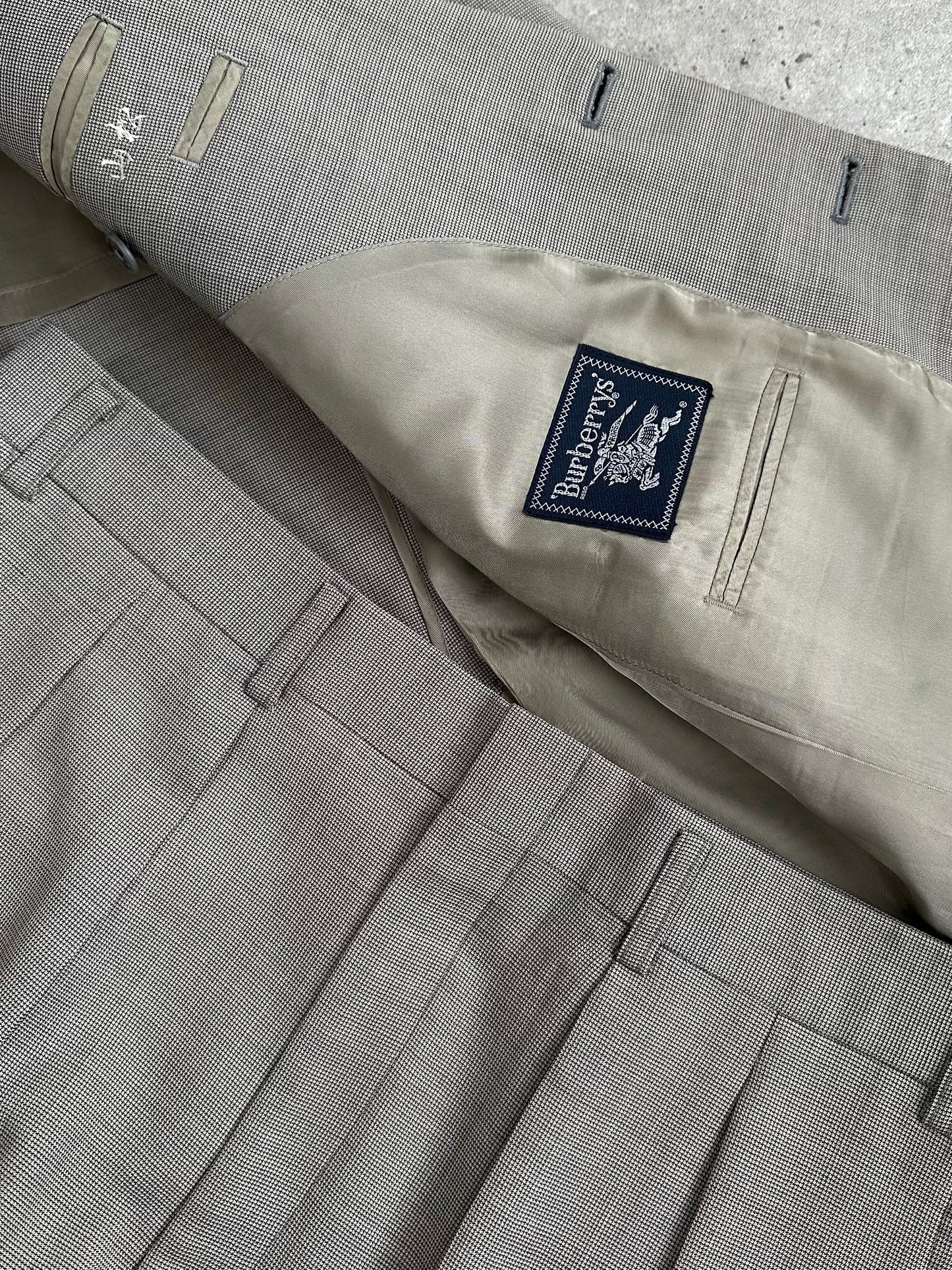 Burberry 1990s Pure Wool Single Breasted Suit - M/W32