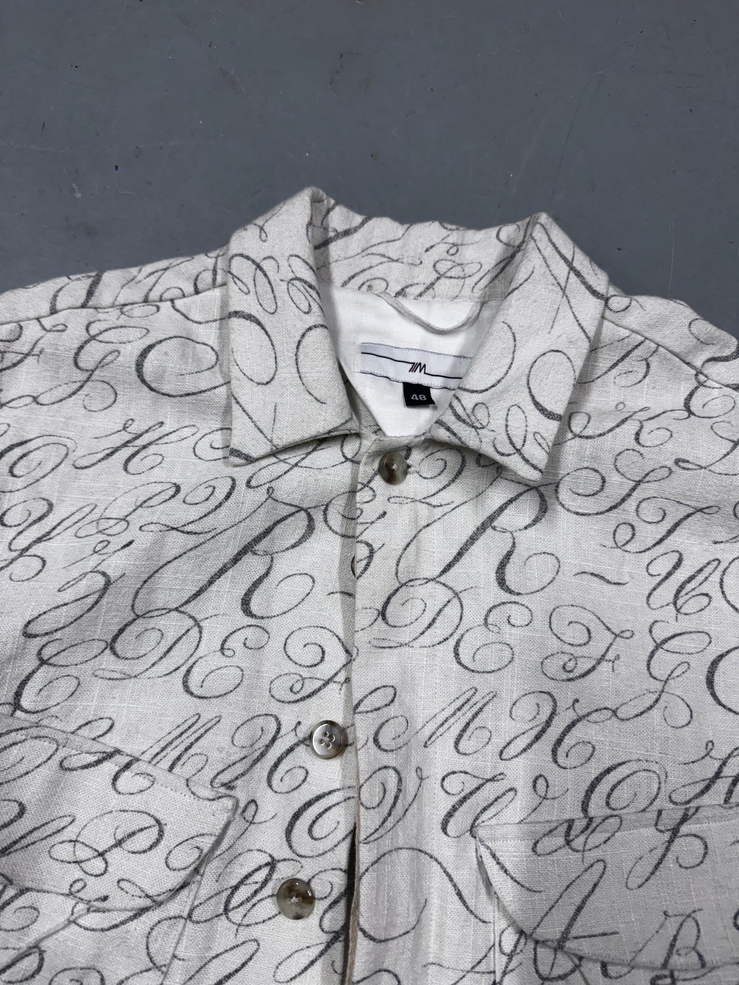 https://cdn.shopify.com/s/files/1/0909/3598/4473/files/77BEA70C-F23A-4B50-8095-11F07B4621A2.jpg?v=1767110143