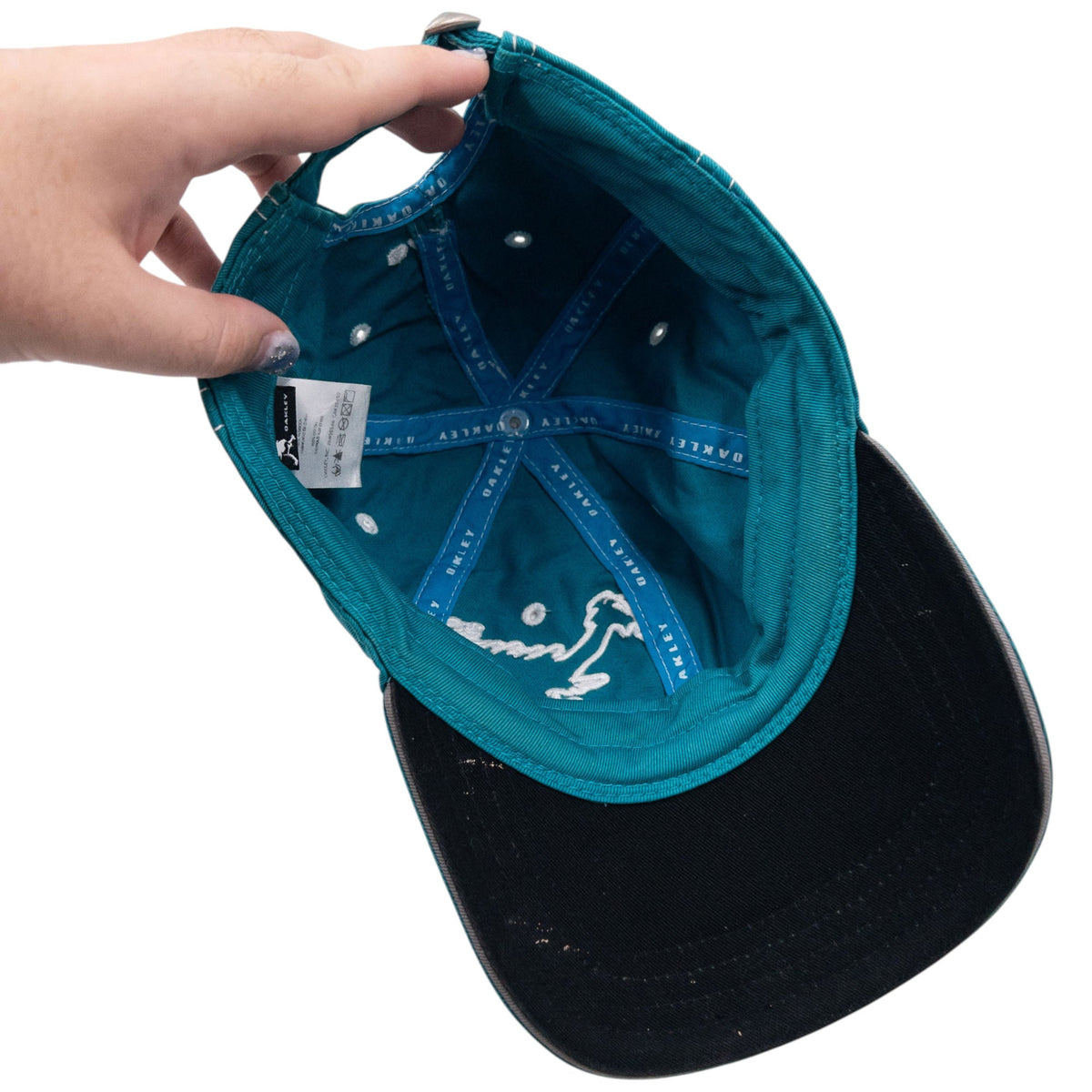 Vintage 2000s Oakley Embroidered Skull Hat | O/S, Multicoloured