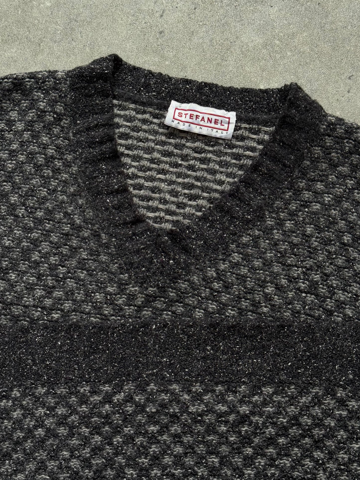 Italian Vintage 1990s V Neck Wool Silk Knitted Jumper - XL